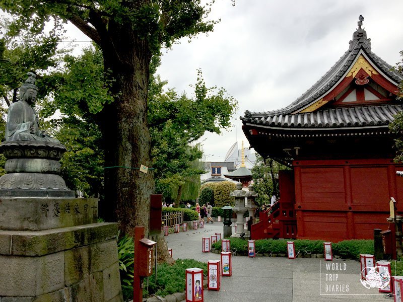 The gardens of the temple in Asakusa, Tokyo, and its peaceful and vintage feel. Love them!