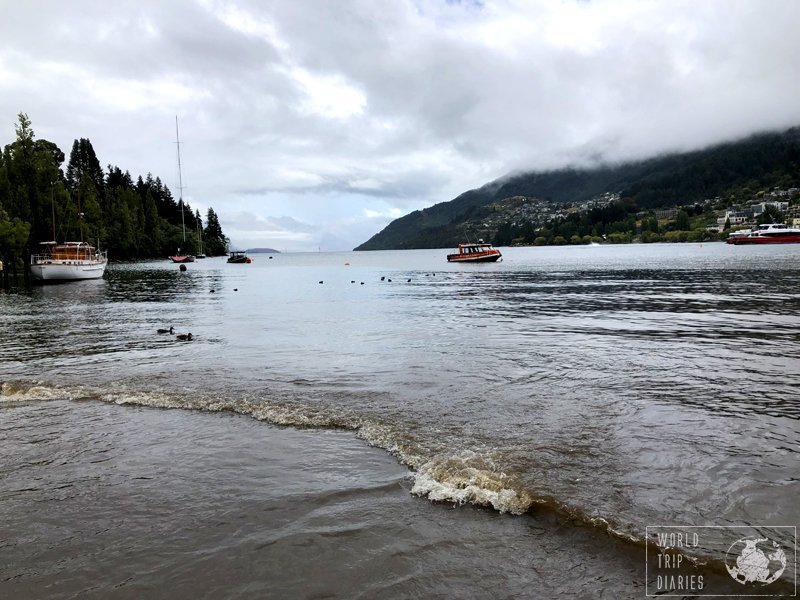 The best things to do in Queenstown with kids absolutely involve watching the beautiful Wakatipu Lake, for sure. Find out more!