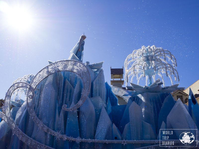 The Frozen Parade in Tokyo Disneyland's winter festival was pretty cool. It's amazing to see the characters acting out exactly like in the movies. 