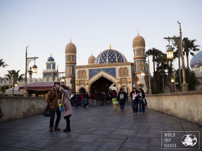 The Arabian Coast, in Tokyo Disney Sea, brings to life Aladdin, Jasmin, and their town. Amazing place to be!