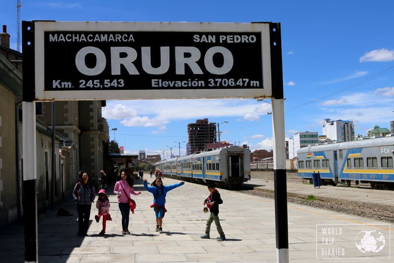 oruro train station uyuni kids