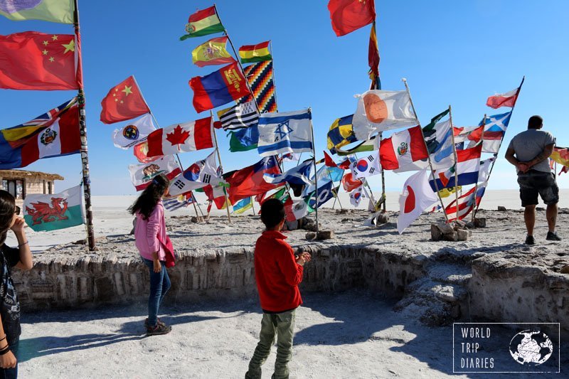 flags bolivia uyuni