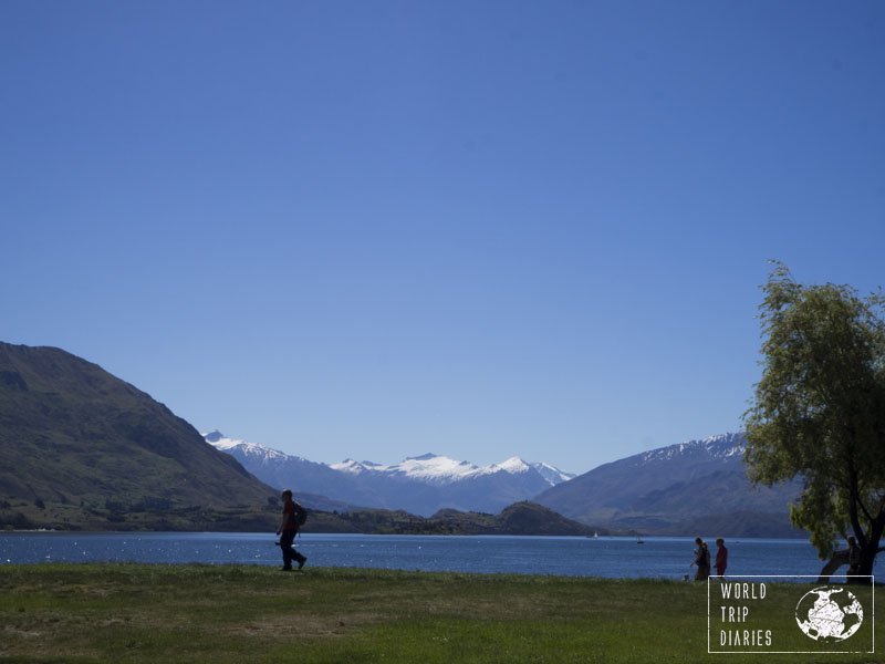 Lake Wanaka is one huge lake and can be seen from all over the town. Here is our guide to Wanaka, New Zealand, for families 